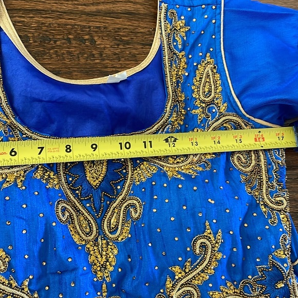 Indian women dress - Picture 7 of 11